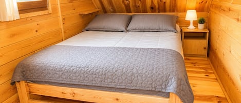 Hus | 3 sovrum, unika möbler och sängkläder