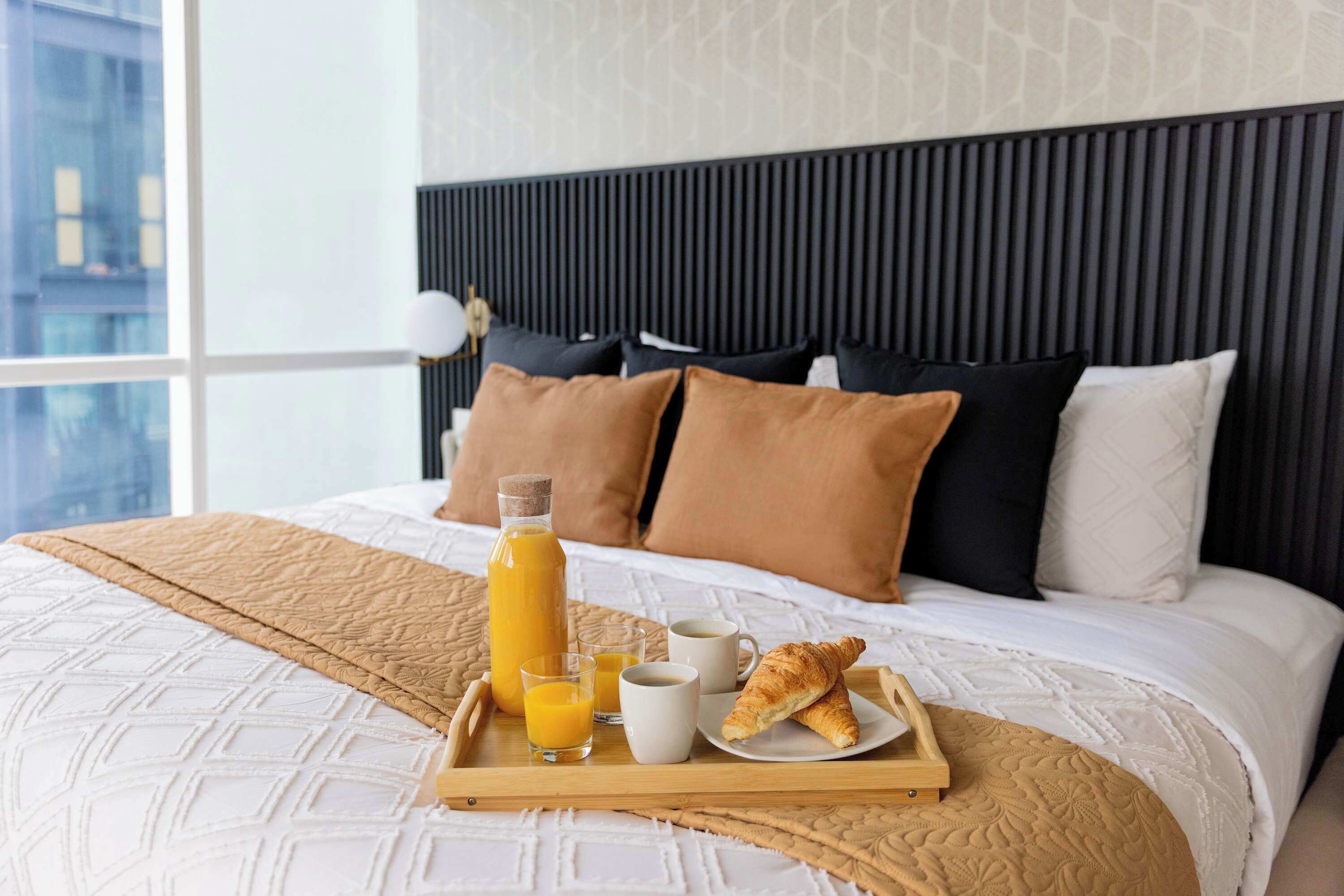 WiFi, bed sheets