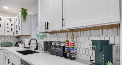 Luxury Retreat in Normal, IL - Movie Theater, Game Room & Hot Tub