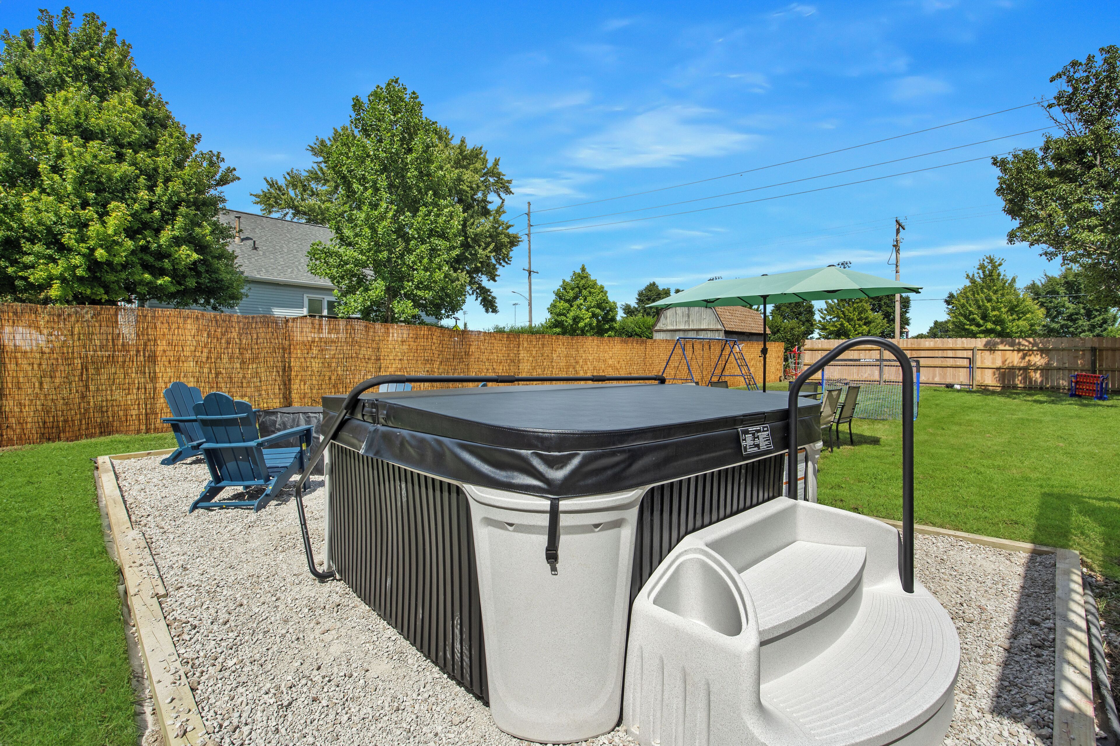 Outdoor spa tub