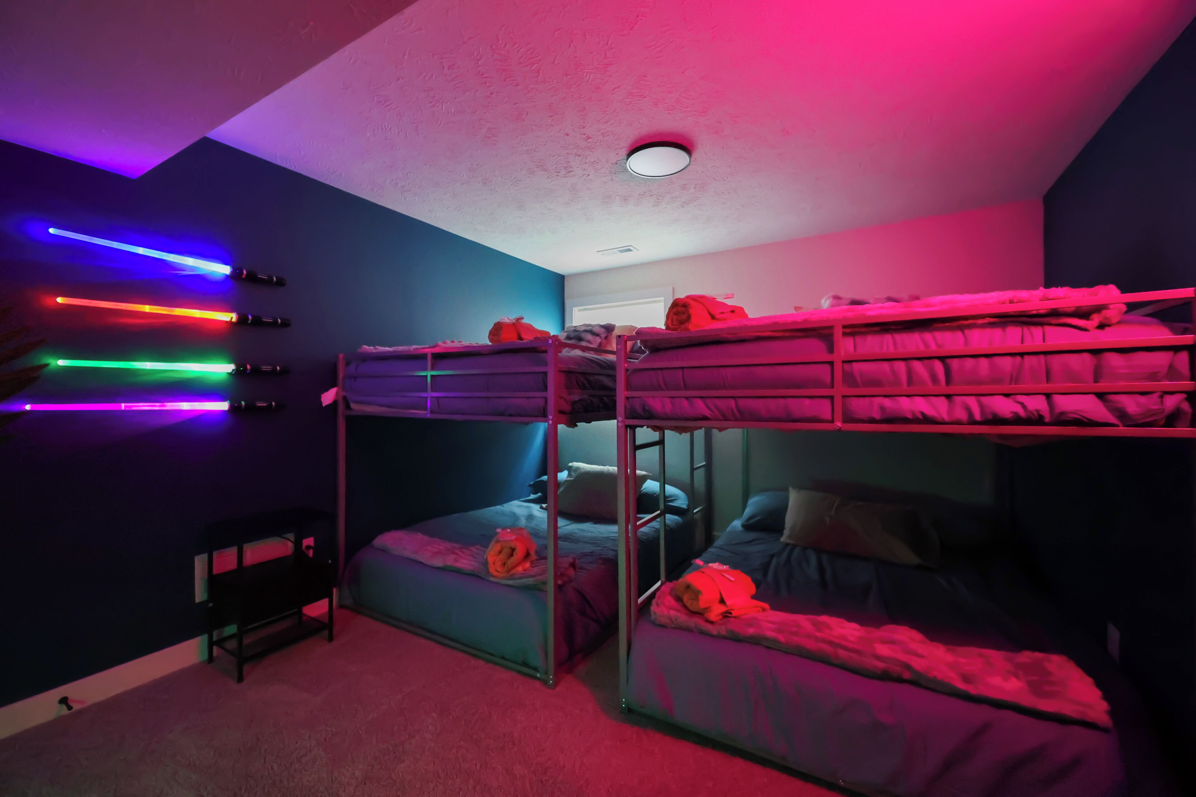 4 bedrooms, iron/ironing board, travel crib, WiFi (free)