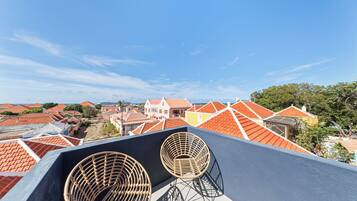 Luxury Penthouse, 2 Bedrooms, Balcony, City View | Property grounds