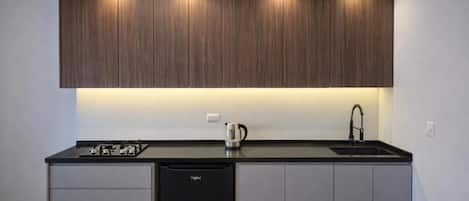 Comfort Apartment, City View | Private kitchen