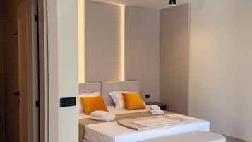 Deluxe Double Room, Sea View | Room amenity