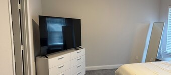 Modern 3BR Home Near Hospital & Navarro College