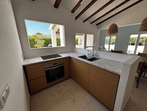 Coffee/tea maker, fridge, oven, stovetop - Casa Vista Montgo!:Charming villa with private swimming pool and panoramic view. (La Sella)