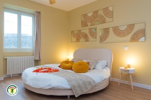Room - The Love-Room - GILLONNAY (GILLONNAY)