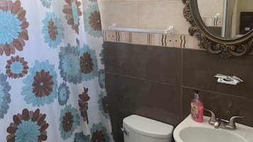 Single Room | Bathroom | Towels, soap