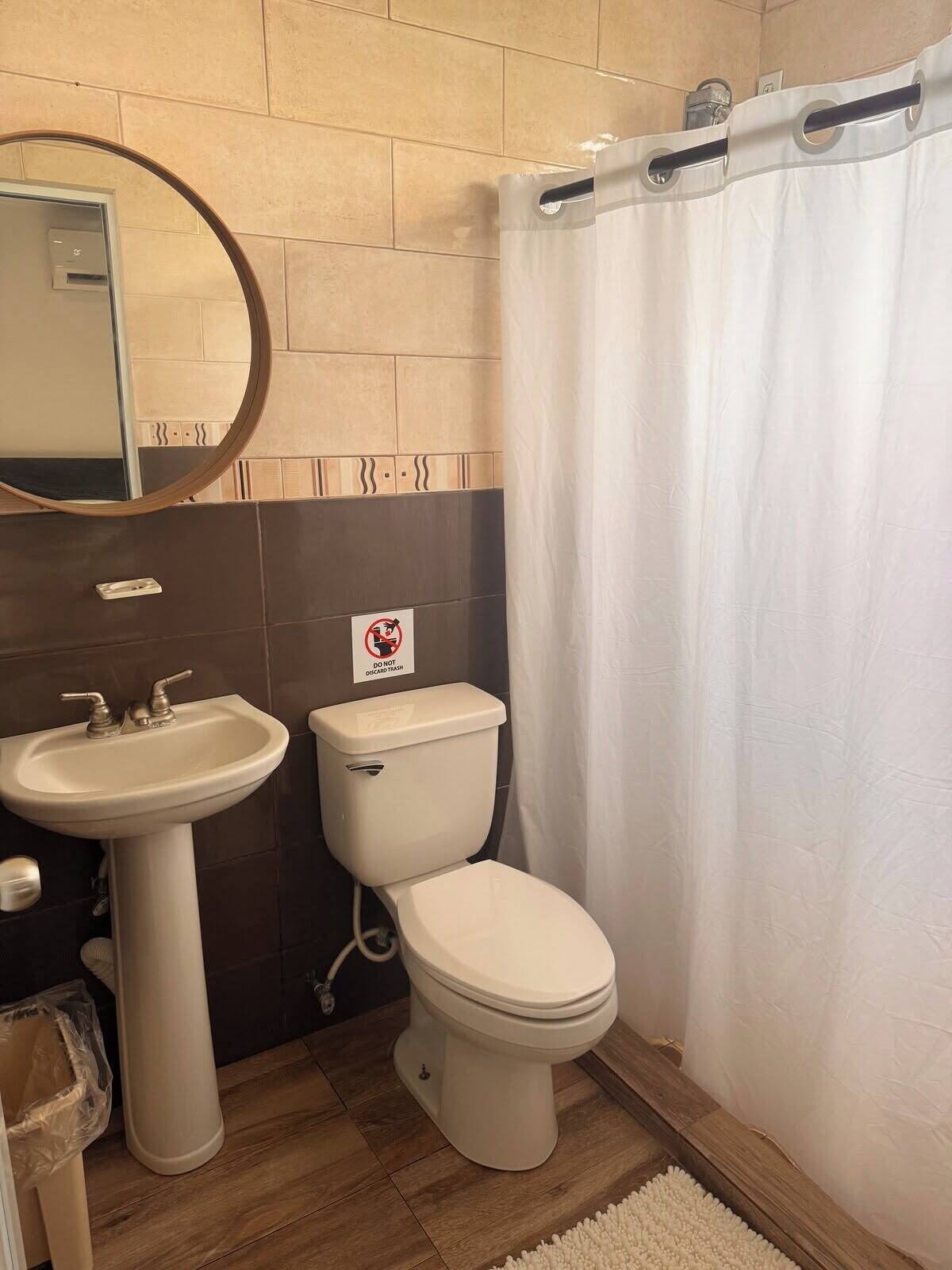 Single Room | Bathroom | Shower, towels, soap, toilet paper