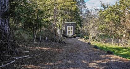 Quiet and Private Tiny Home with Outdoor Bath in Hanmer Springs