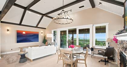 Rocky Top Retreat Luxe Top-Floor 2BR, Sunrise Views, Sleeps 6, Dog-Friendly