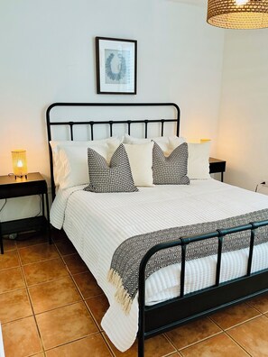 Room - Ocean View 2-bedroom 2- bathroom apartment with AC in Rincon (Rincon)
