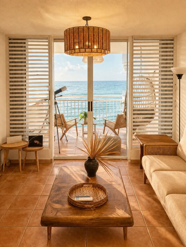 Living area - Ocean View 2-bedroom 2- bathroom apartment with AC in Rincon (Rincon)
