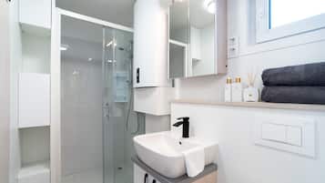 Mobile Home | Bathroom | Bathtub