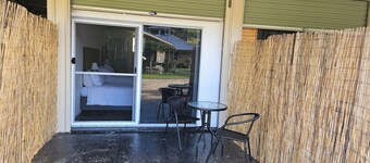 Self contained rooms in a relaxing farm, lots of views.
Pet-friendly