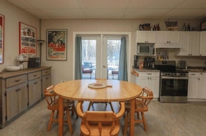 Private kitchen - The Big Red Barn (Whitehorse)