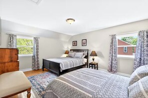 Iron/ironing board, WiFi (free), bed sheets