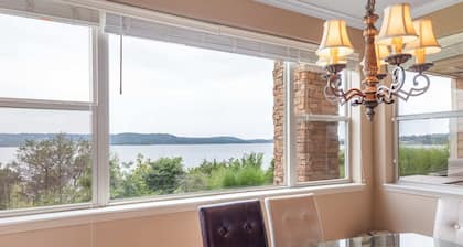The Laughing Pointe - Lakeview
