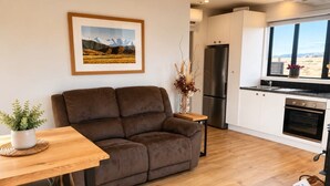 Fireplace - Pedalfish Cottages: Eclipse (Twizel)