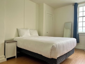 Room, 1 Queen Bed, Mountain View | Iron/ironing board (on request), WiFi (free) - Grand Union Hotel (Coleman)