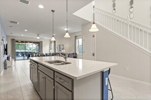 Interior - Big family house: resort, private pool - 12 guests (Kissimmee)