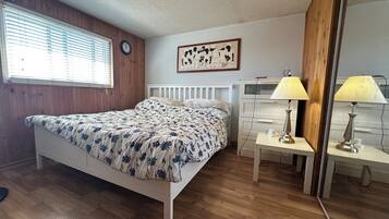 3 bedrooms, iron/ironing board, WiFi