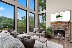 Smart TV, fireplace