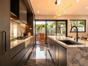 Fridge, microwave, oven, stovetop - Luxury North Ryde 4BR Duplex with Media Room (North Ryde)