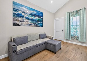 Living area - Blue Lagoon • New Luxury Beach Villa  • Sleeps 5 (Galveston)