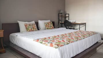 Rom – comfort, terrasse, byutsikt | Wi-fi (inkludert)