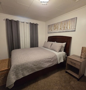 1 chambre, fer et planche à repasser, Wi-Fi gratuit, draps fournis