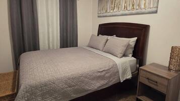 1 Schlafzimmer, Bügeleisen/Bügelbrett, kostenloses WLAN, Bettwäsche