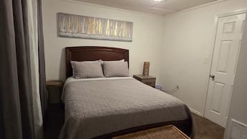 1 bedroom, iron/ironing board, WiFi (free), bed sheets