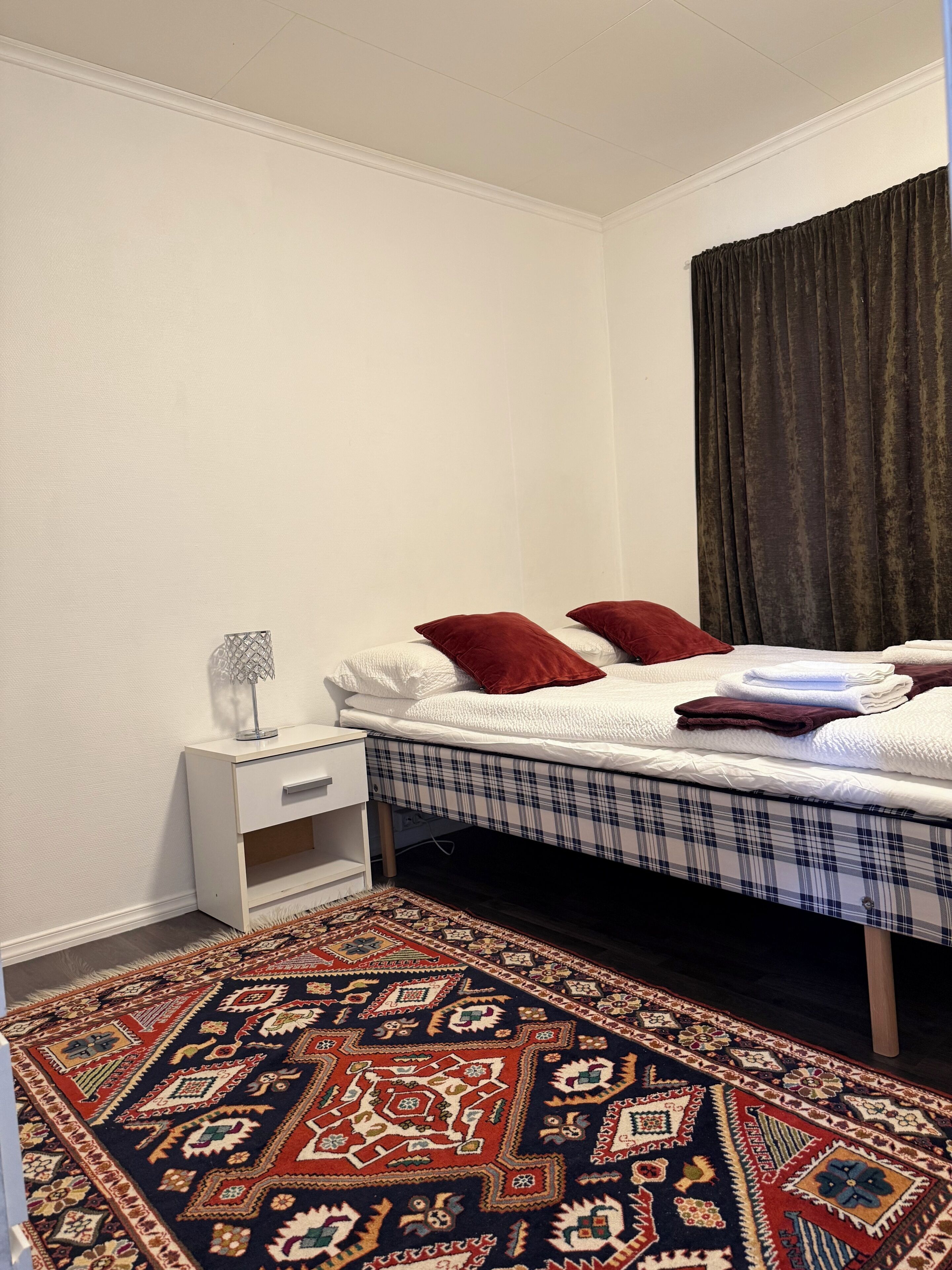3 quartos, ferros/tábuas de passar roupa, Wi-Fi, roupa de cama