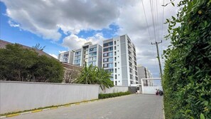 Apartment, 1 Bedroom, Accessible, Private Pool | Exterior - Nairobi Jkia Retreat With Pool Wifi and 24hrs Gym (Syokimau)