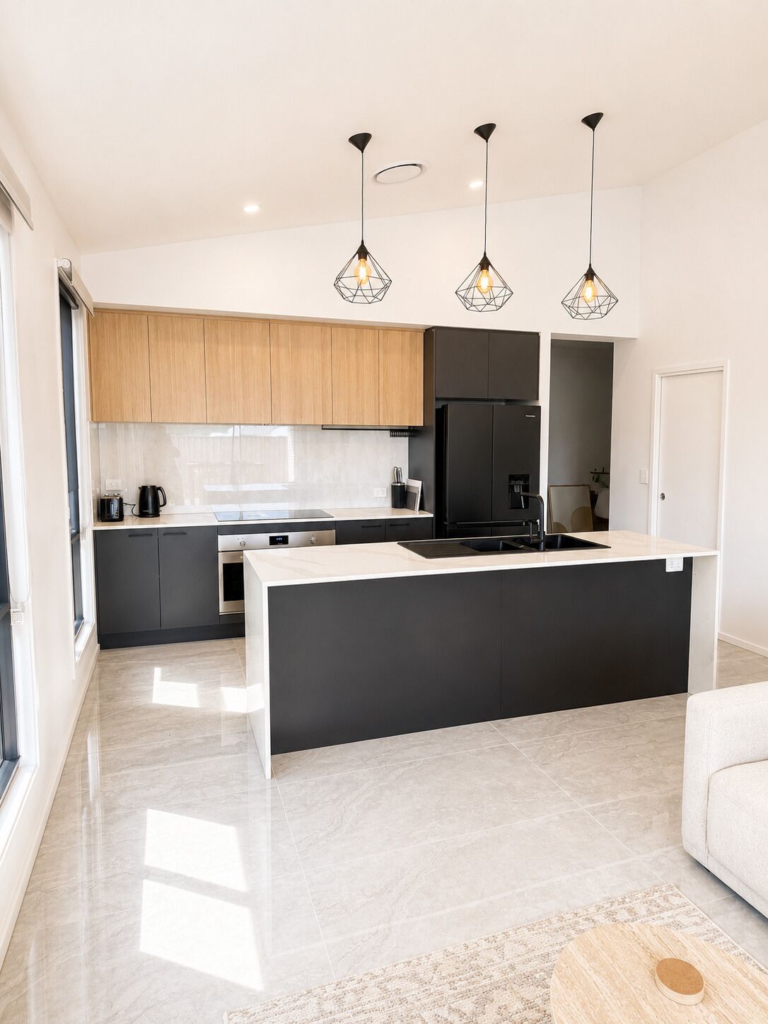 Geladeira, micro-ondas, fogão, cooktop