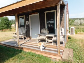Exterior - May's Corner Cabin (Sturgis)