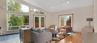 Grizzly Lodge at the Lake | Close to Kenai River
