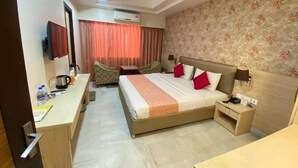 Superior Double Room, City View