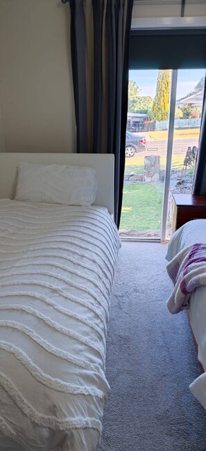 Shared Dormitory, 1 Bedroom - Room-your Gateway to the Lakes (Bairnsdale)