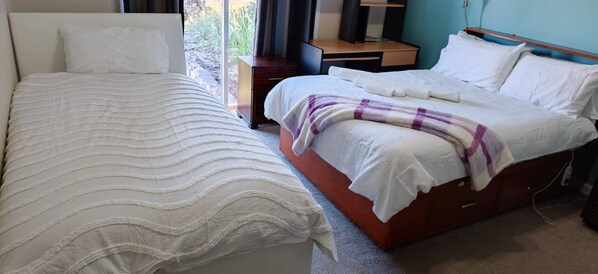 Room - Room-your Gateway to the Lakes (Bairnsdale)
