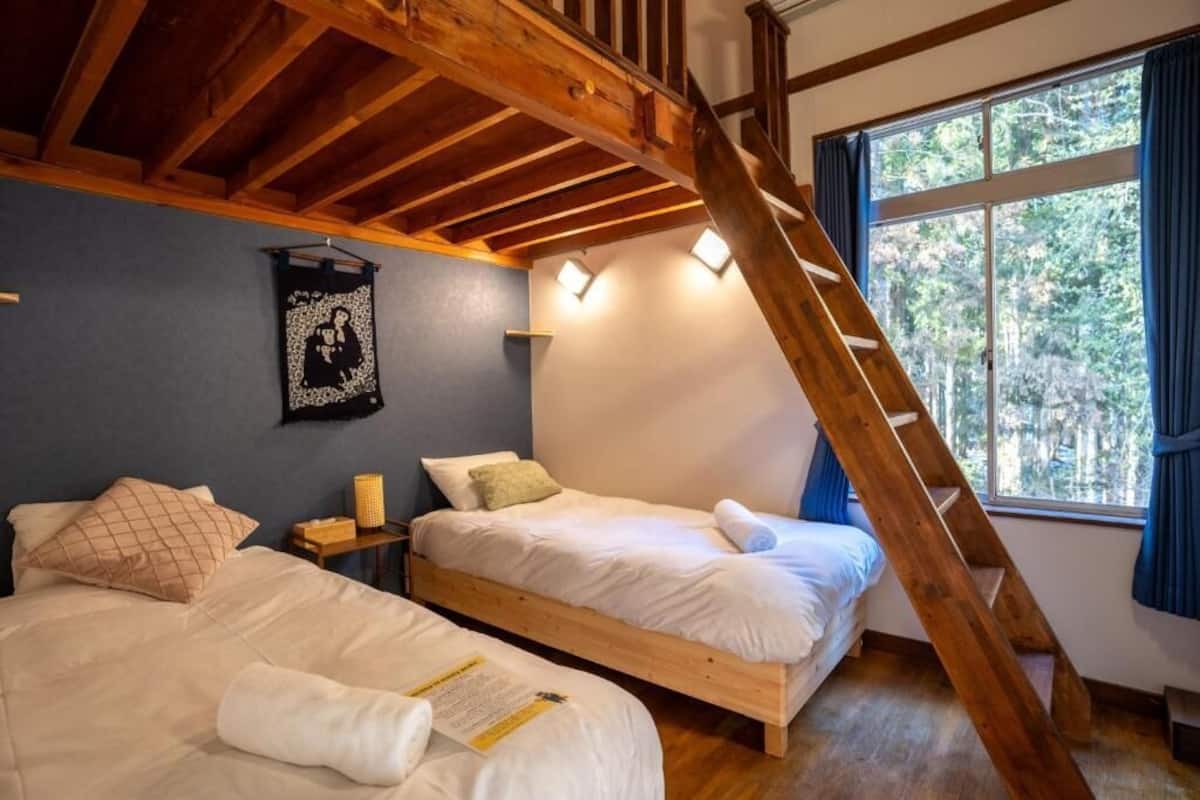Habitació triple superior, vistes al jardí | Wifi gratuïta 