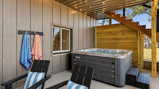 Terrace/patio - Drift + Dune | Indoor Pool on Lake Michigan (Two Rivers)