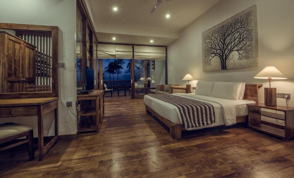 Superior Suite, Balcony, Sea View | Minibar, in-room safe, iron/ironing board (on request), WiFi (free)