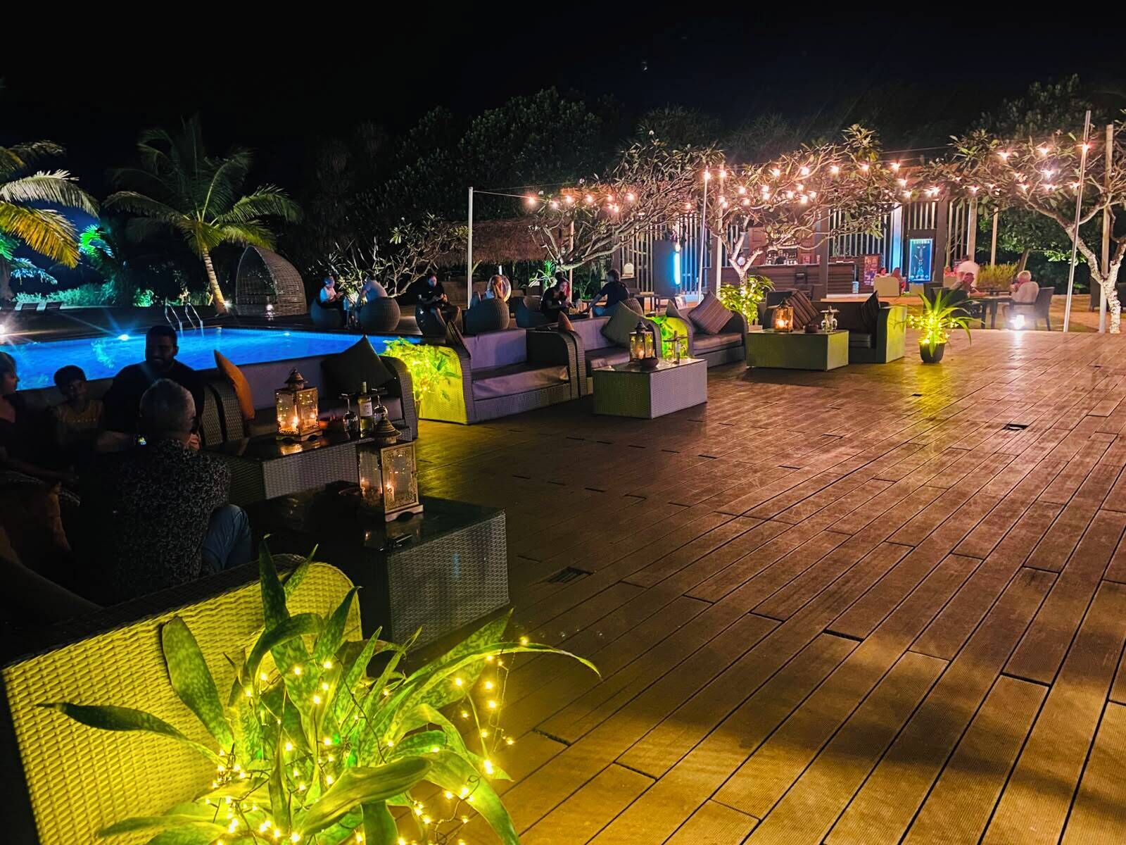 2 bares/lounges, bar ao lado da piscina