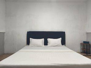Quarto casal luxo | Escrivaninha, Wi-Fi de cortesia, roupa de cama