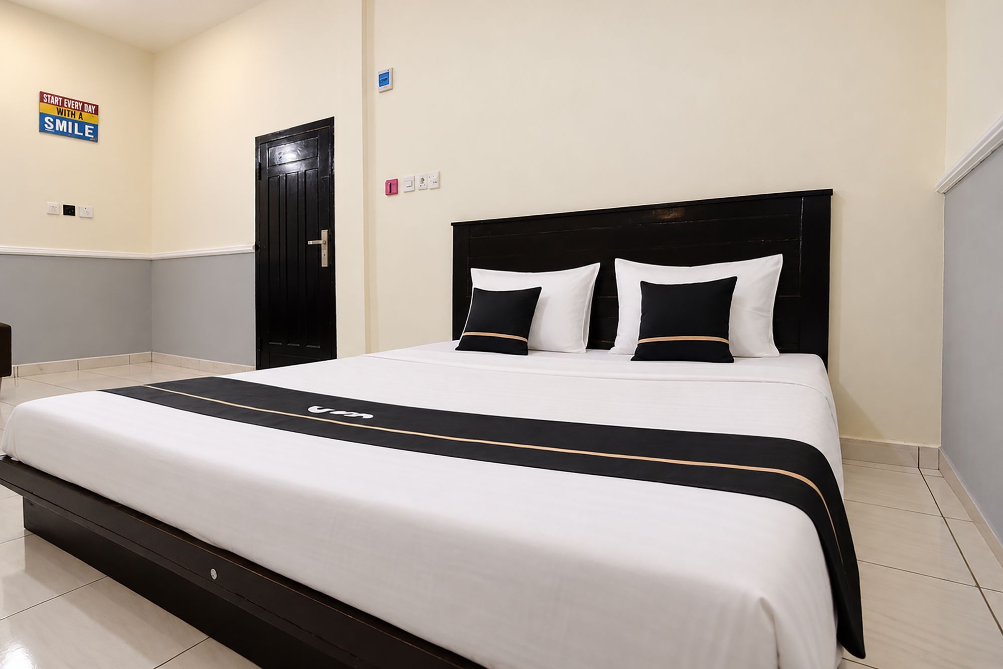 Deluxe Double Room | Desk, free WiFi, bed sheets