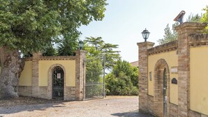 Property grounds - Italian Experience - Villa Althea (Civitanova Marche)