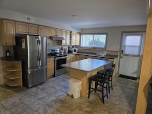 Private kitchen - Home Away on Mt. Fisher, Cranbrook- Private Suite (Cranbrook)