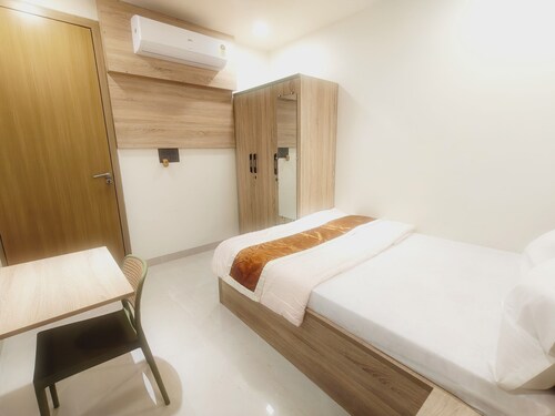 Peaceful 3 BHK Stay with Premium Amenities